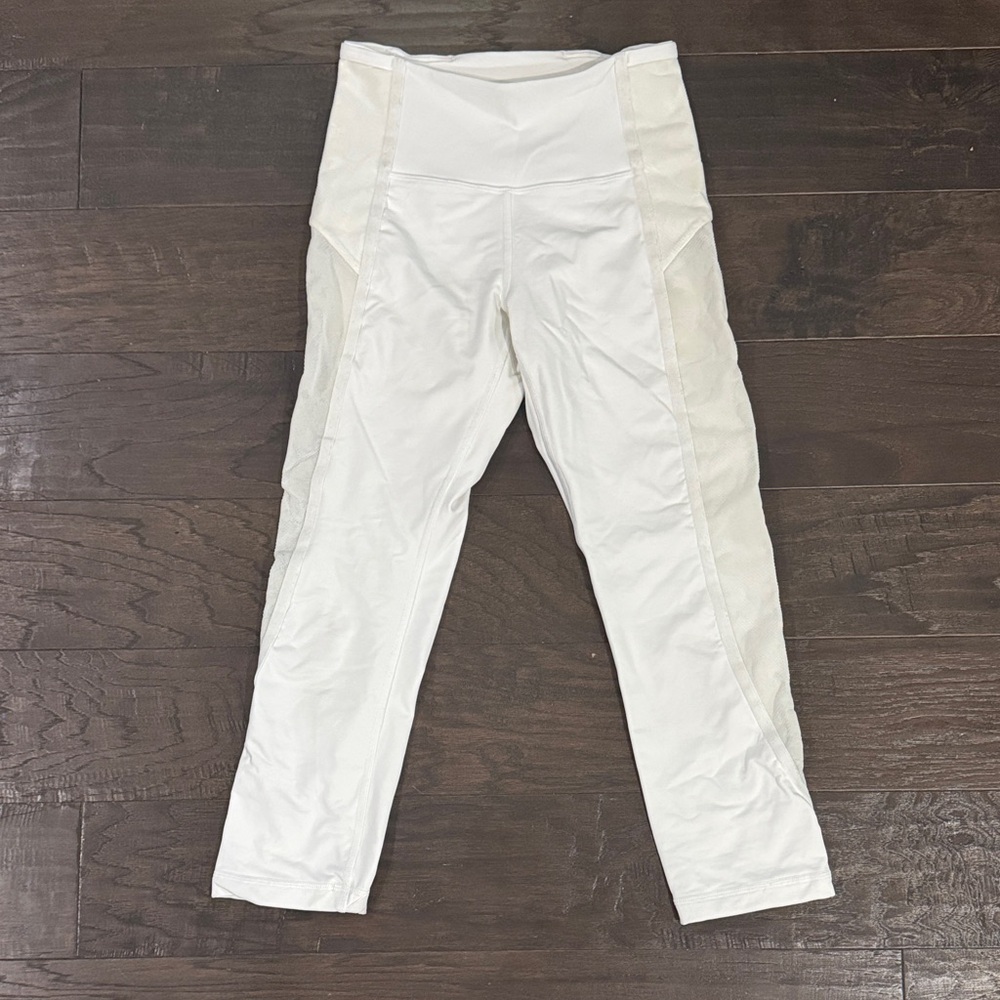 Lululemon Women’s White Leggings Size 4 - 20” Inseam